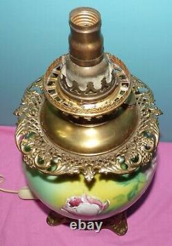 Beautiful Painted Roses Victorian Antique GWTW Table Parlor Oil Lamp Electrified