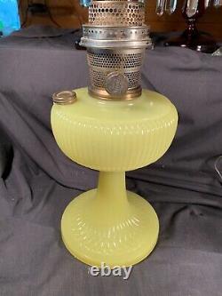 C1938 ALADDIN Model B-88 YELLOW Moonstone Vertique Oil Lamp Table Lamp