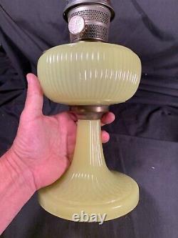 C1938 ALADDIN Model B-88 YELLOW Moonstone Vertique Oil Lamp Table Lamp