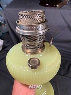 C1938 ALADDIN Model B-88 YELLOW Moonstone Vertique Oil Lamp Table Lamp