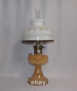 Coleman #160 KERO-LITE Mantle Kerosene Oil Lamp with Coleman Shade