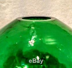 EMERALD GREEN ANTIQUE PEDESTAL OIL LAMP, SHADE Rare to find complete and working