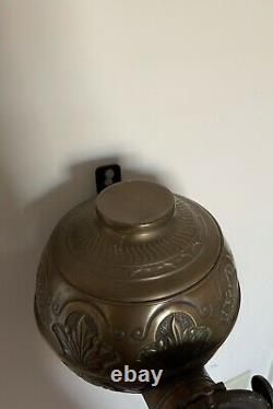 Fleur-De-Lis Antique Brass Single Burner Oil Kerosene Wall Lamp