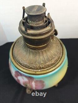GREAT ANTIQUE 1890'S FLORAL DESIGN OIL TABLE PARLOR LAMP With BRASS ROYAL FONT