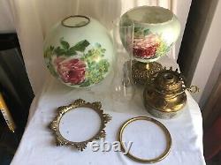 Gorgeous GONE WITH THE WIND Oil Lamp ROSE & DAISIES Milk Glass GWTW pink G2-1