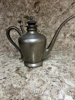 Manning Bowman & Co. Rare Oil Lamp Filler Early 1900's