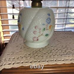 Nice Antique Hand Painted 16 1/2 White Lattice GWTW Oil Lamp With Shade & Wick