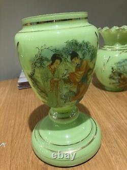 RARE! Antique BEAUTIFUL Lime Green Oil Kerosene Victorian Lamp Glass