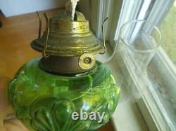 RARE EMERALD GREEN RIVERSIDE FERN OIL LAMP 1890s ORIGINAL WITH CLEAR FANCY BASE