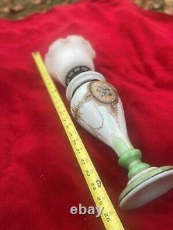 RARE! French Antique Oil Kerosene Victorian Lamp white Green gold Lamp Opaline