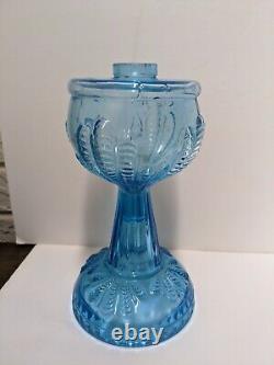 READ Antique Oil Kerosene Lamp Blue Turkey foot US Glass