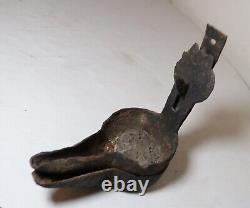 Rare antique 18th century hand wrought iron double cruise Betty oil burning lamp