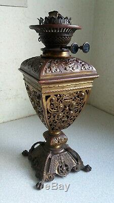 Stunning Antique Brass / Bronze Messengers Double Duplex 2- Oil Lamp