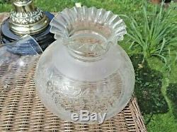 Stunning Victorian Oil Lamp Glass Font Etched Shade 24 High Working