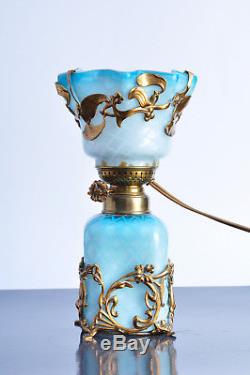 Superbe lampe a huile petrole 1903 Opaline Antique Oil Lamp Glass Jugendstil