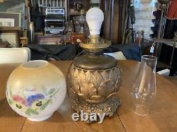 VINTAGE ANTIQUE OIL KEROSENE TABLE LAMP GWTW BANQUET GLASS BRASS Cast Iron Base