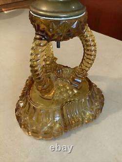 VINTAGE Antique Oil TABLE LAMP GWTW BANQUET Parlor GLASS Cathedral EAPG With SHADE