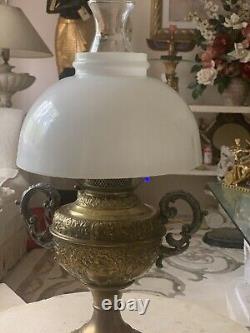 VINTAGE BRASS OIL LAMP THE NEW ROCHESTER GENUINE OIl LAMP BUY IT NOW