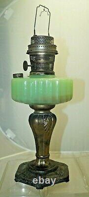 Vintage 1935 36 Green Moonstone Aladdin MAJESTIC Oil Kerosene Lamp