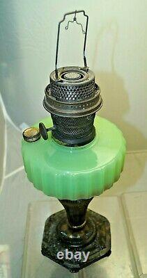 Vintage 1935 36 Green Moonstone Aladdin MAJESTIC Oil Kerosene Lamp