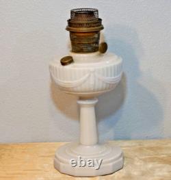 Vintage Aladdin Alacite Tall Lincoln Drape Oil Lamp with NU-Type Model B Burner
