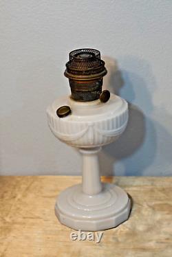 Vintage Aladdin Alacite Tall Lincoln Drape Oil Lamp with NU-Type Model B Burner