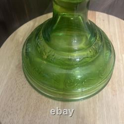 Vintage EARLY AMERICAN Green Flash HOMESTEADER Oil Lamp 18.5 in