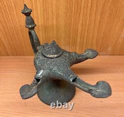 Wonderful Museum Quality Rare Ancient Roman Bronze Oil Lamp