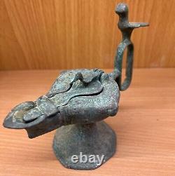 Wonderful Museum Quality Rare Ancient Roman Bronze Oil Lamp