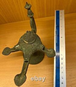 Wonderful Museum Quality Rare Ancient Roman Bronze Oil Lamp